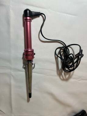 Hot Shot Tools Pink Titanium Professional Graduated Tapered Curling Wand